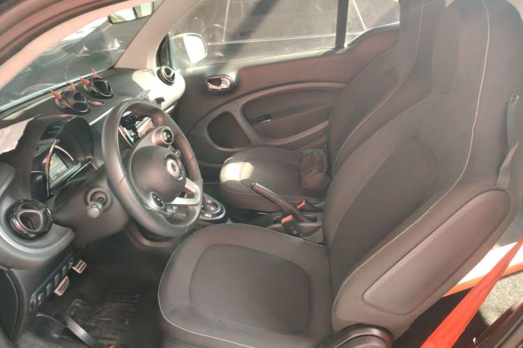 Used smart fortwo 2018 1.0L 52kW Hardtop Passion Edition China V Standard Left Front Seat