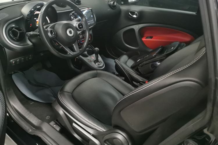 Used smart fortwo 2018 1.0L 52kW Convertible Passion Edition China V Standard Left Front Seat