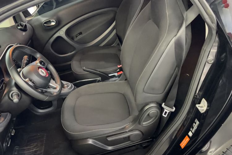 Used smart fortwo 2018 1.0L 52kW Hardtop Passion Edition China V Standard Left Front Seat