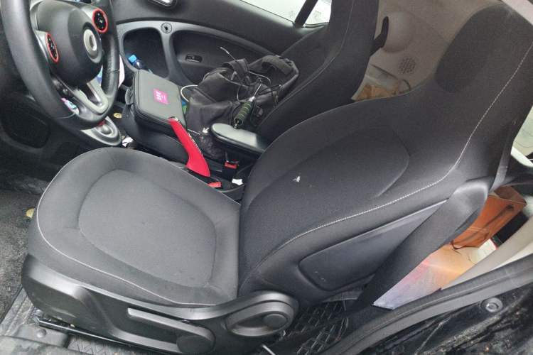 Used smart fortwo 2018 1.0L 52kW Hardtop Passion Edition China V Standard Left Front Seat