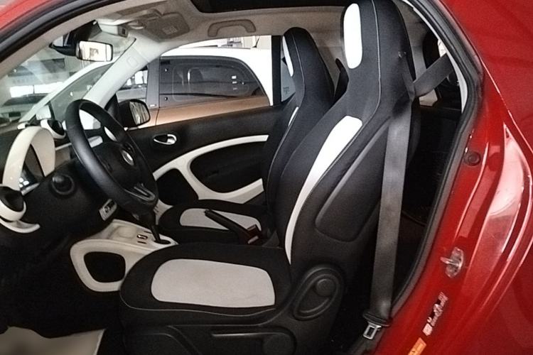 Used smart fortwo 2018 1.0L 52kW Hardtop Passion Edition China V Standard Left Front Seat