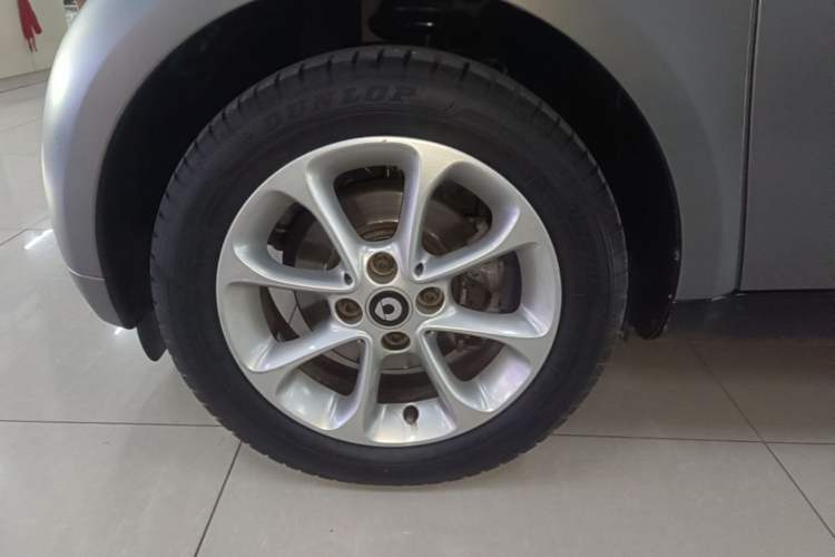 Used smart fortwo 2018 1.0L 52kW Hardtop Dynamic Version China V Left Front Wheel Hub