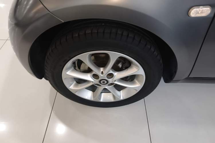 Used smart fortwo 2018 1.0L 52kW Hardtop Dynamic Version China V Left Front Wheel Hub