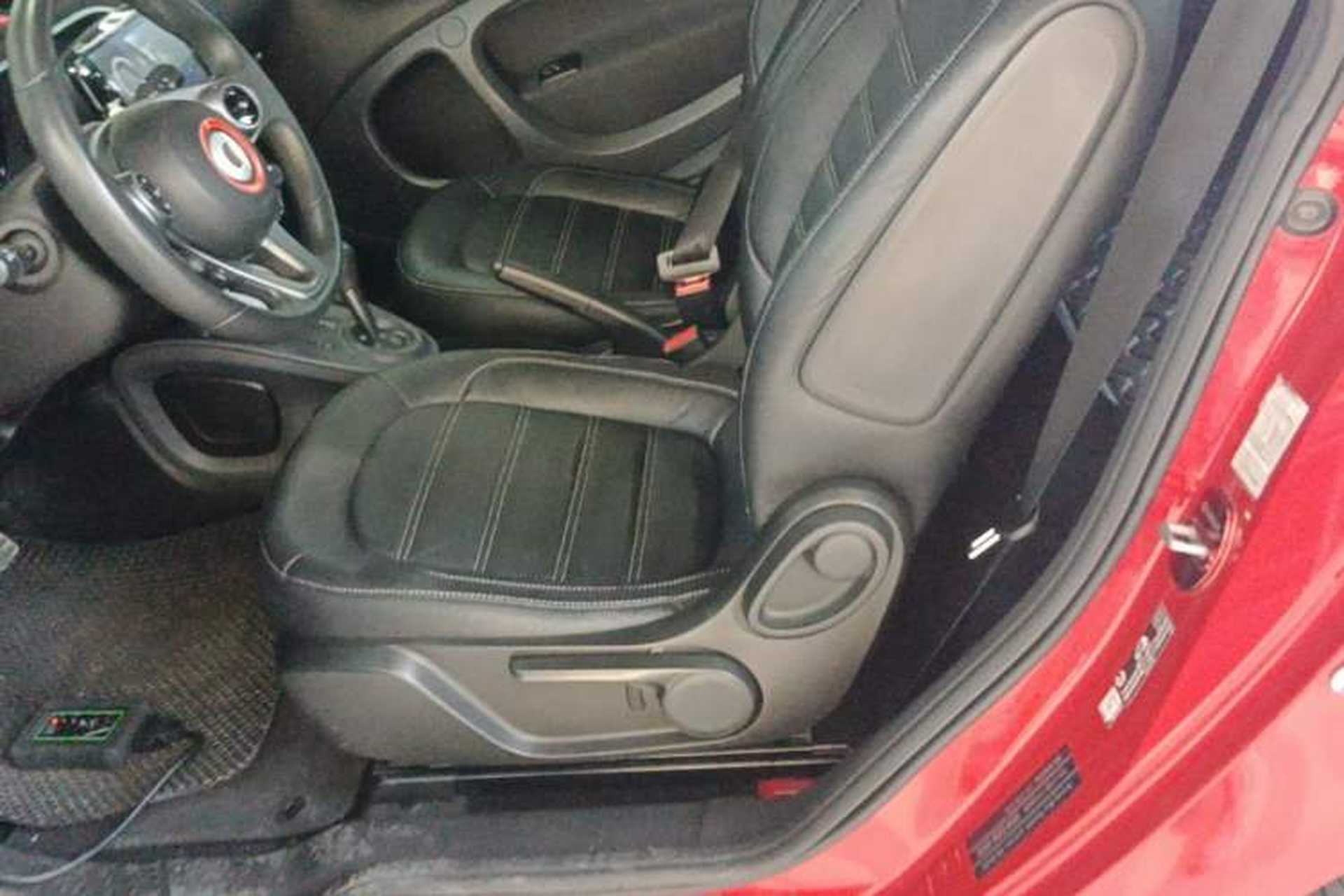 Used smart fortwo 2018 1.0L 52kW Hardtop Passion Edition China V Standard Left Rear Seat