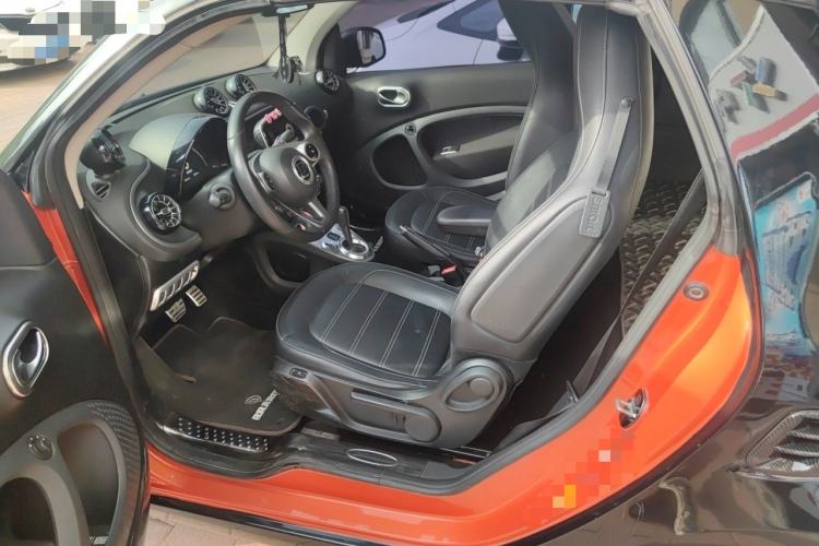 Used smart fortwo 2018 0.9T 66 kW Convertible Pioneer Edition China V Standard Left Rear Seat