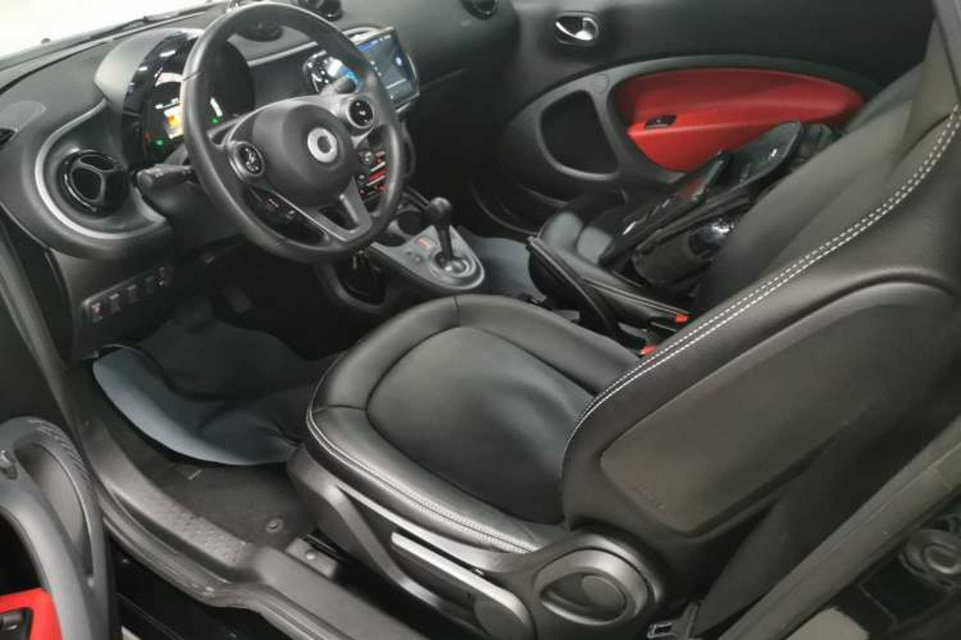 Used smart fortwo 2018 1.0L 52kW Convertible Passion Edition China V Standard Left Rear Seat