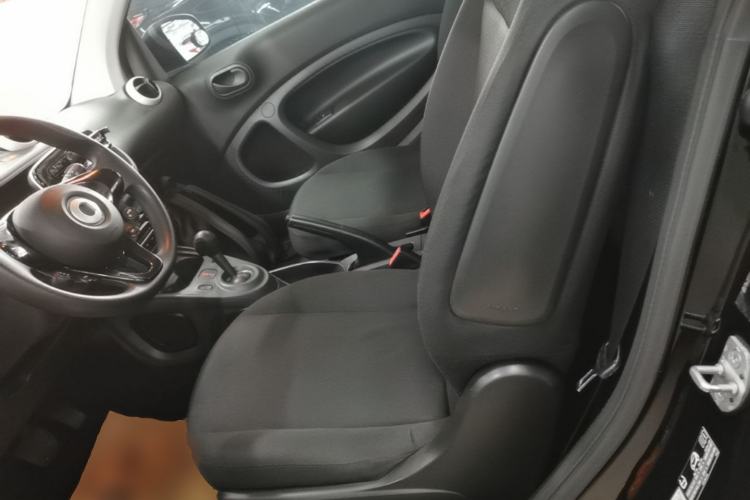 Used smart fortwo 2018 1.0L 52kW Hardtop Dynamic Version China V Left Rear Seat