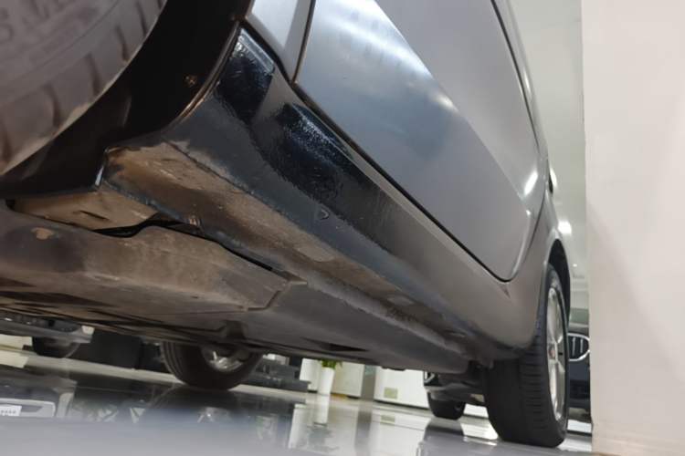Used smart fortwo 2018 1.0L 52kW Hardtop Dynamic Version China V Left Side Sill