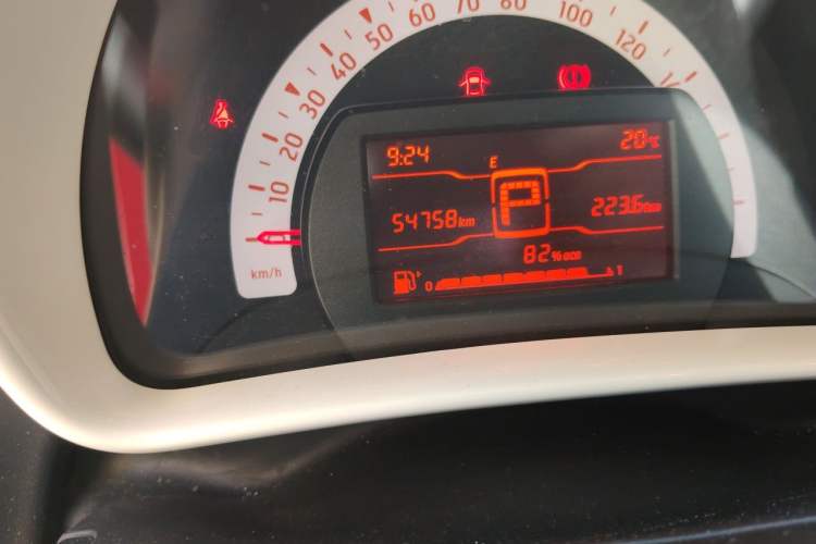 Used smart fortwo 2018 1.0L 52kW Hardtop Dynamic Version China V Odometer Close Up