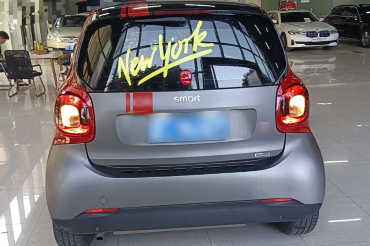 Used smart fortwo 2018 1.0L 52kW Hardtop Passion Edition China V Standard Rear