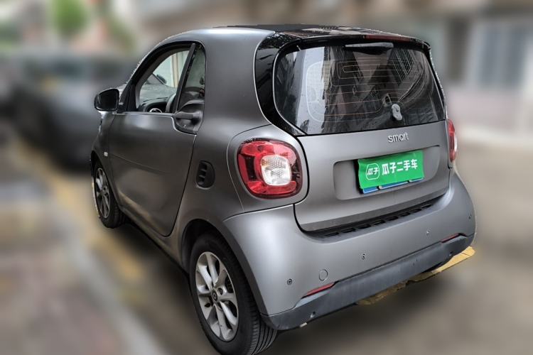 Used smart fortwo 2018 1.0L 52kW Hardtop Dynamic Version China V Rear Left 45 Deg