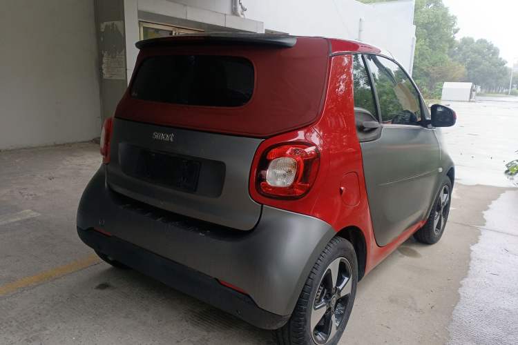 Used smart fortwo 2018 1.0L 52kW Convertible Passion Edition China V Standard Rear Right 45 Deg