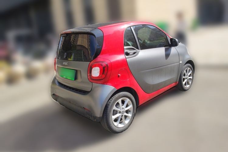 Used smart fortwo 2018 1.0L 52kW Hardtop Dynamic Version China V Rear Right 45 Deg