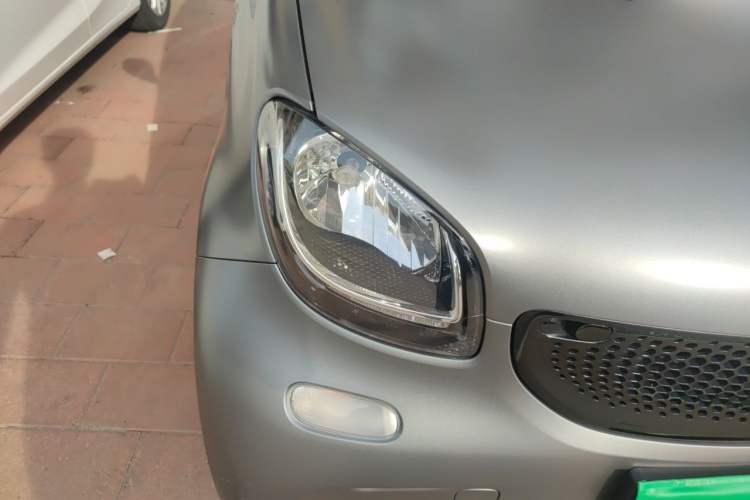 Used smart fortwo 2018 0.9T 66 kW Convertible Pioneer Edition China V Standard Right Front Headlight