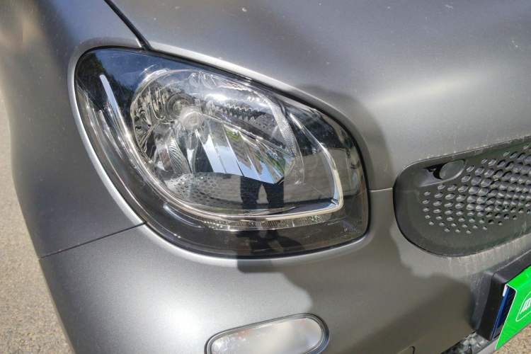 Used smart fortwo 2018 1.0L 52kW Hardtop Dynamic Version China V Right Front Headlight
