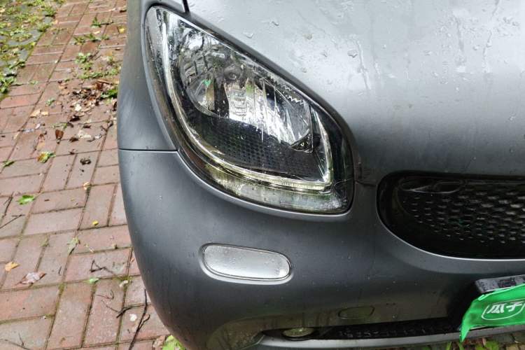 Used smart fortwo 2018 1.0L 52kW Hardtop Passion Edition China V Standard Right Front Headlight