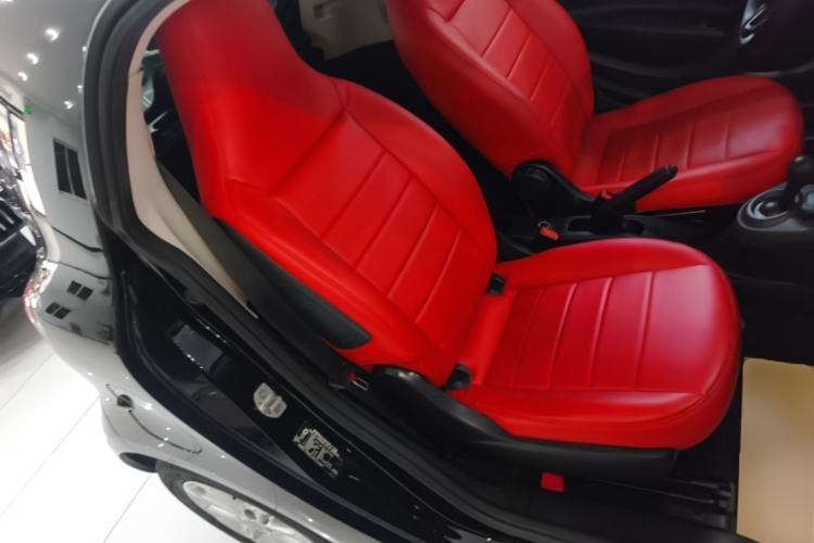 Used smart fortwo 2018 1.0L 52kW Hardtop Dynamic Version China V Right Front Seat