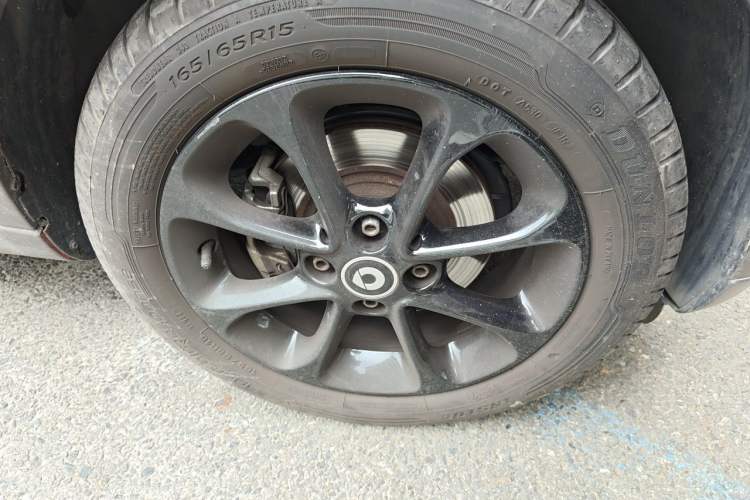 Used smart fortwo 2018 1.0L 52kW Hardtop Dynamic Version China V Right Front Wheel Hub