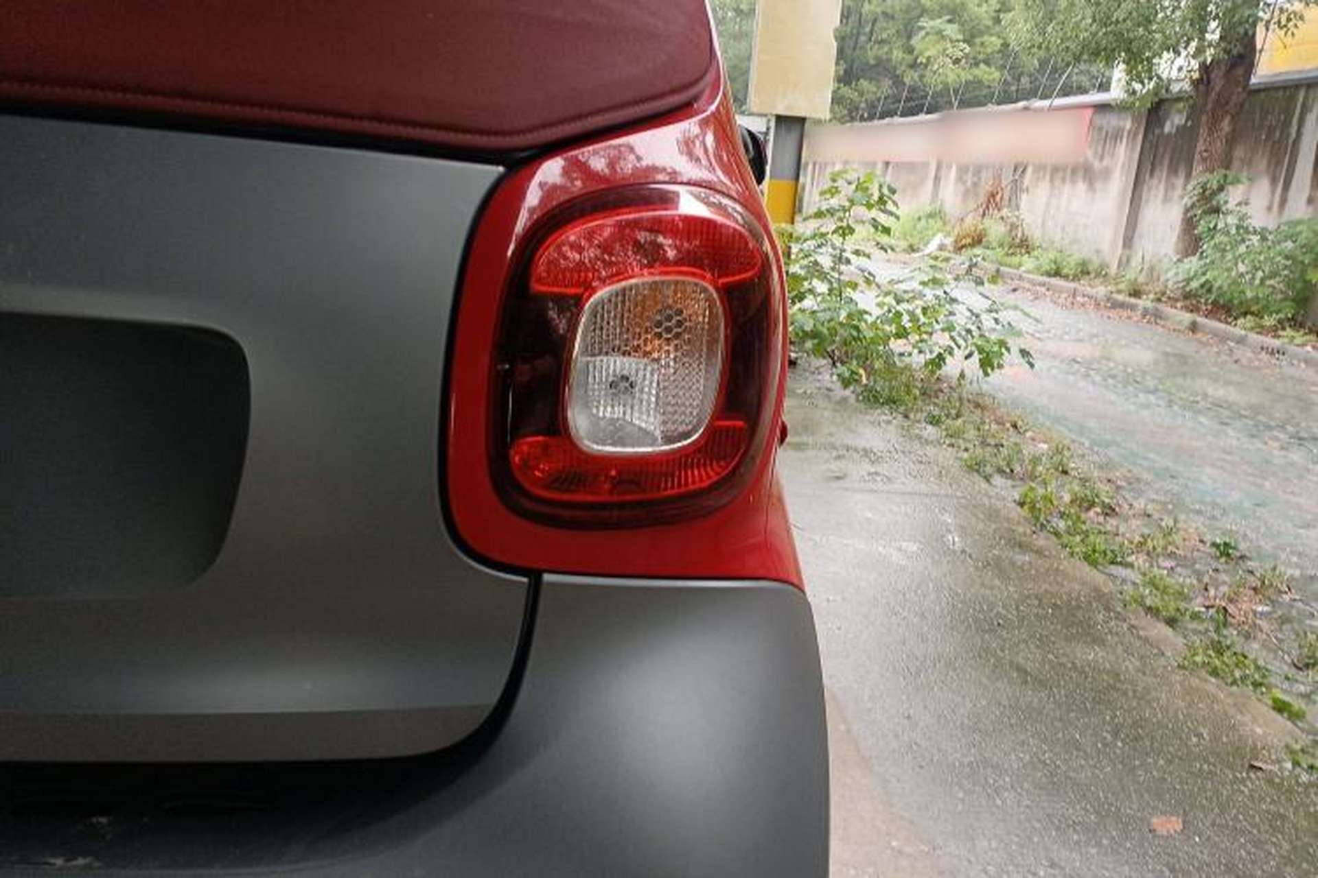 Used smart fortwo 2018 1.0L 52kW Convertible Passion Edition China V Standard Right Rear Taillight