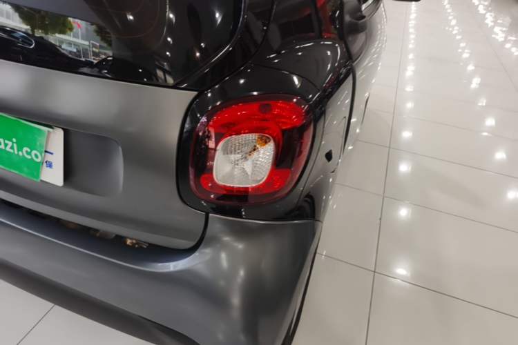 Used smart fortwo 2018 1.0L 52kW Hardtop Dynamic Version China V Right Rear Taillight