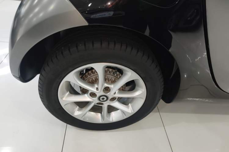 Used smart fortwo 2018 1.0L 52kW Hardtop Dynamic Version China V Right Rear Wheel Hub