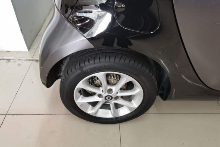 Used smart fortwo 2018 1.0L 52kW Hardtop Dynamic Version China V Right Rear Wheel Hub