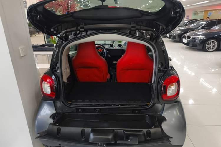 Used smart fortwo 2018 1.0L 52kW Hardtop Dynamic Version China V Trunk