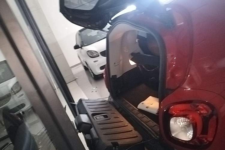 Used smart fortwo 2018 1.0L 52kW Hardtop Passion Edition China V Standard Trunk