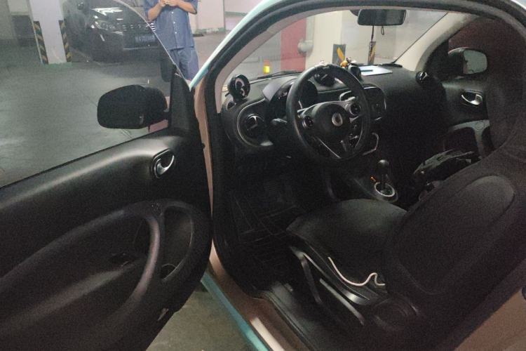 Used smart fortwo 2018 1.0L 52 kW Yaojin Special Edition China V Standard Driver Seat