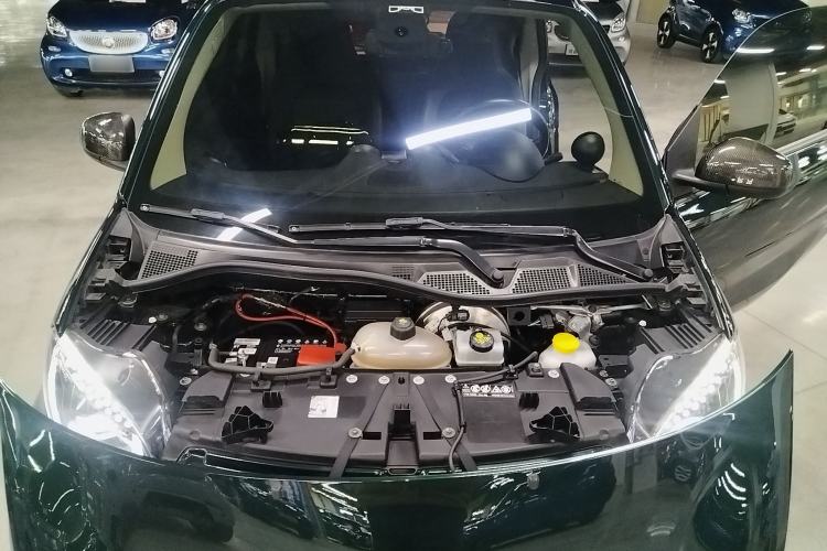 Used smart fortwo 2018 0.9T 66 kW Flowing Green Special Edition China V Standard Engine Bay
