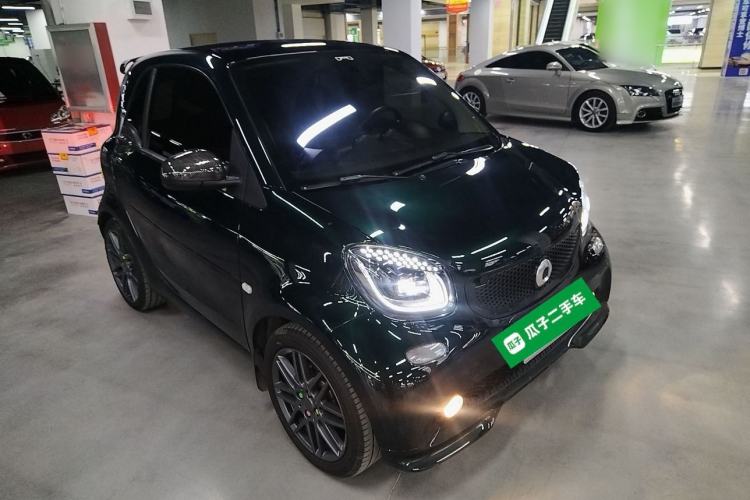 Used smart fortwo 2018 0.9T 66 kW Flowing Green Special Edition China V Standard Front Right 45 Deg