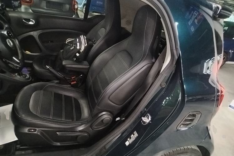 Used smart fortwo 2018 0.9T 66 kW Flowing Green Special Edition China V Standard Left Rear Seat