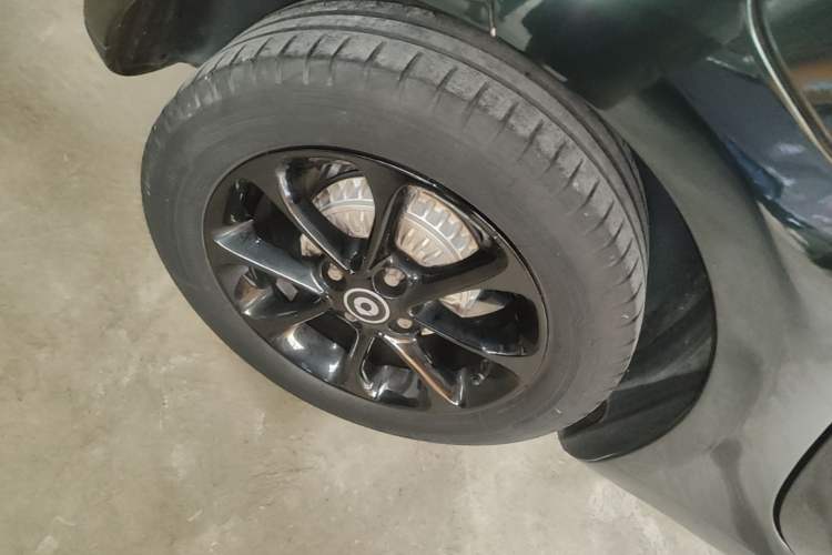 Used smart fortwo 2018 1.0L 52kW Hardtop Dynamic Version China V Right Rear Wheel Hub