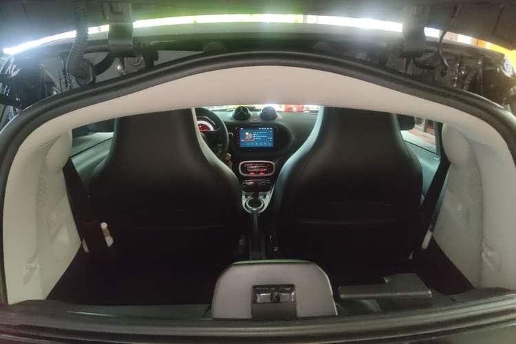 Used smart fortwo 2018 1.0L 52kW Hardtop Dynamic Version China V Trunk
