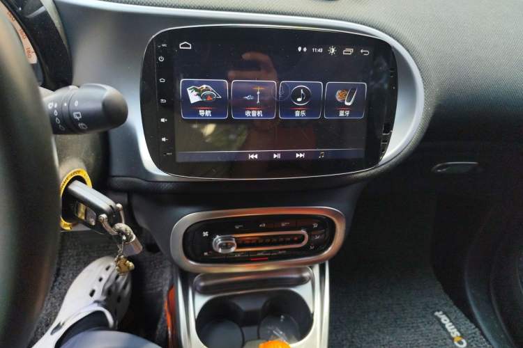 Used smart fortwo 2018 1.0L 52kW Hardtop Passion Edition China V Standard Audio And AC Panel
