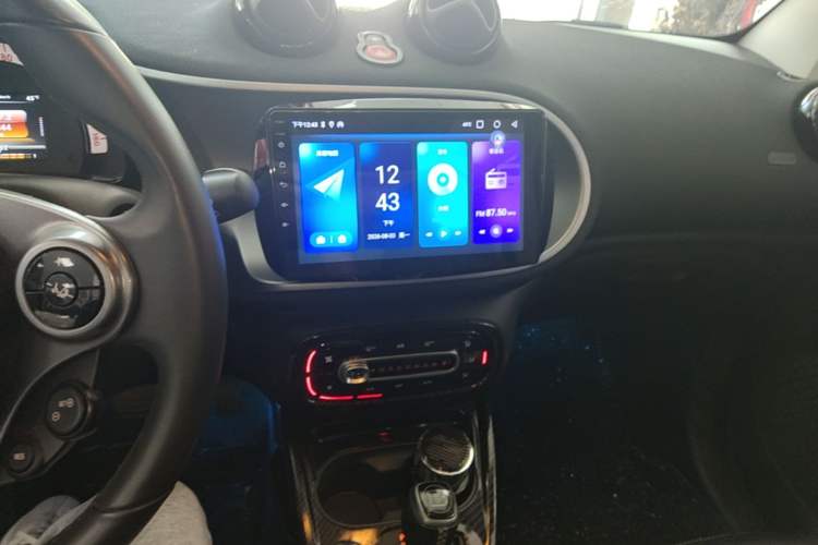 Used smart fortwo 2018 1.0L 52kW Hardtop Passion Edition China V Standard Audio And AC Panel