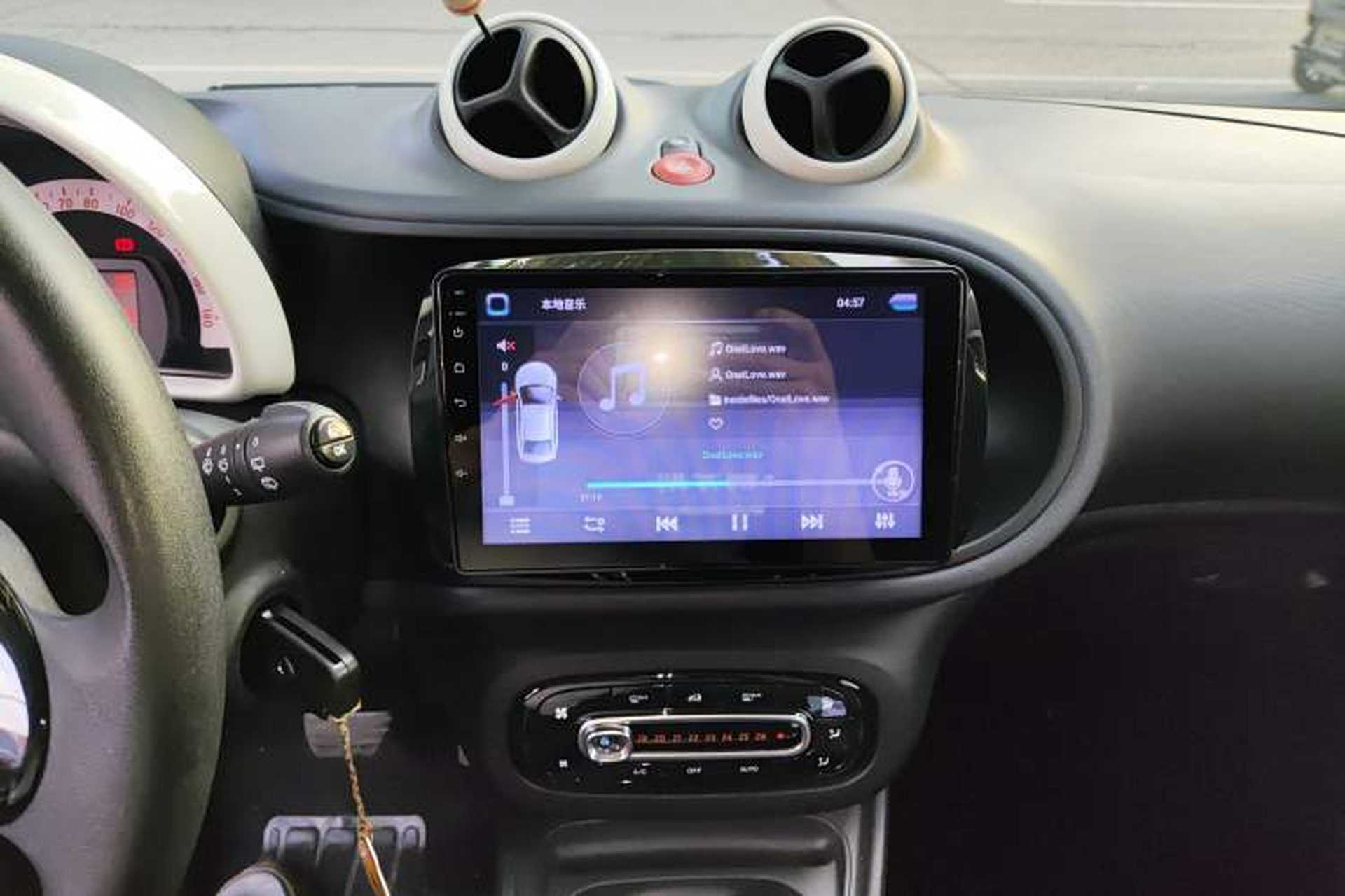 Used smart fortwo 2018 1.0L 52kW Hardtop Dynamic Version China V Audio And AC Panel