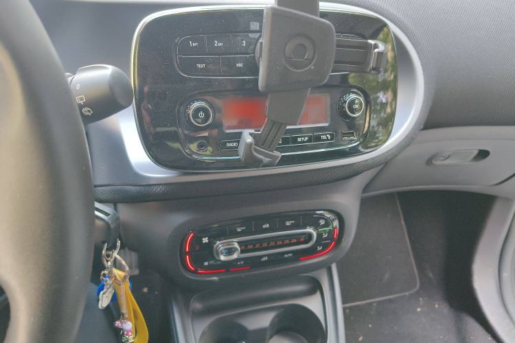 Used smart fortwo 2018 1.0L 52kW Hardtop Passion Edition China V Standard Audio And AC Panel