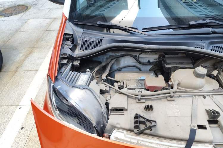 Used smart fortwo 2018 1.0L 52kW Hardtop Passion Edition China V Standard Engine Bay Right