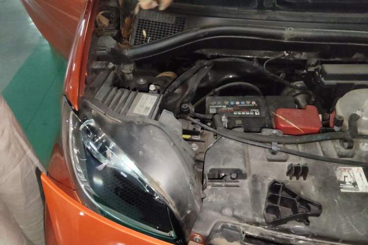 Used smart fortwo 2018 0.9T 66kW Hardtop Pioneer Edition China V Emission Standard Engine Bay Right