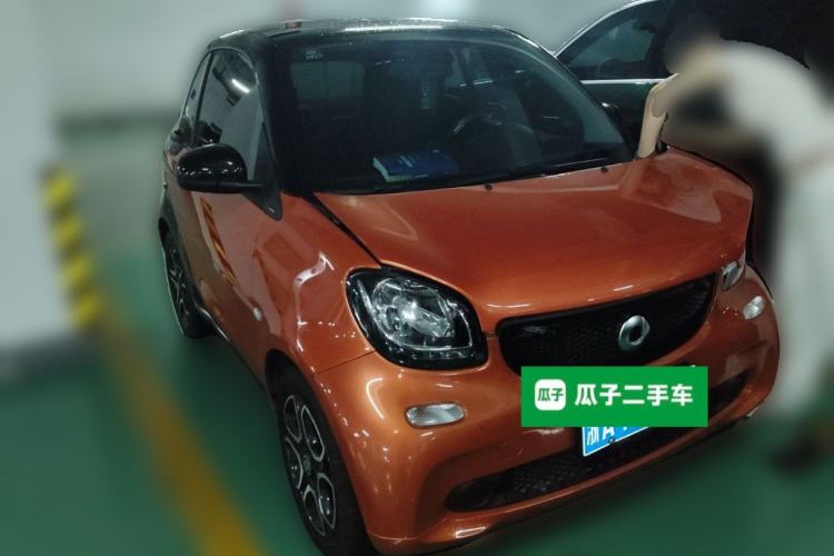 Used smart fortwo 2018 0.9T 66kW Hardtop Pioneer Edition China V Emission Standard Front Right 45 Deg