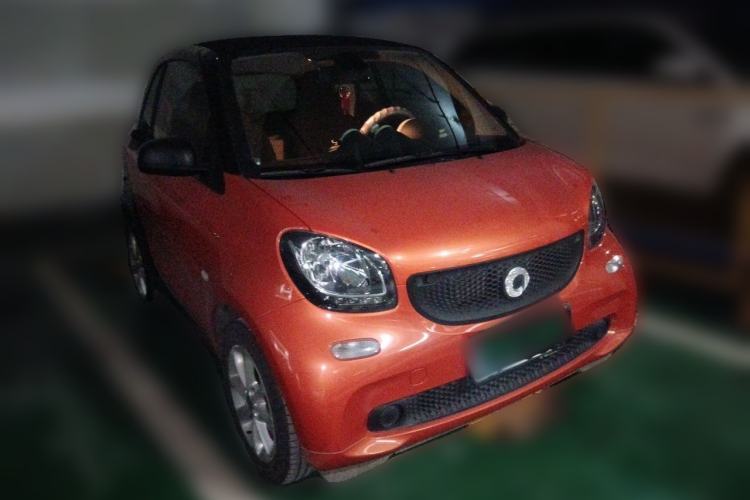Used smart fortwo 2018 1.0L 52kW Hardtop Dynamic Version China V Front Right 45 Deg