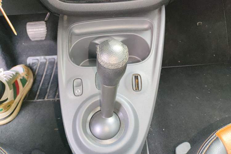 Used smart fortwo 2018 1.0L 52kW Hardtop Dynamic Version China V Gear Lever