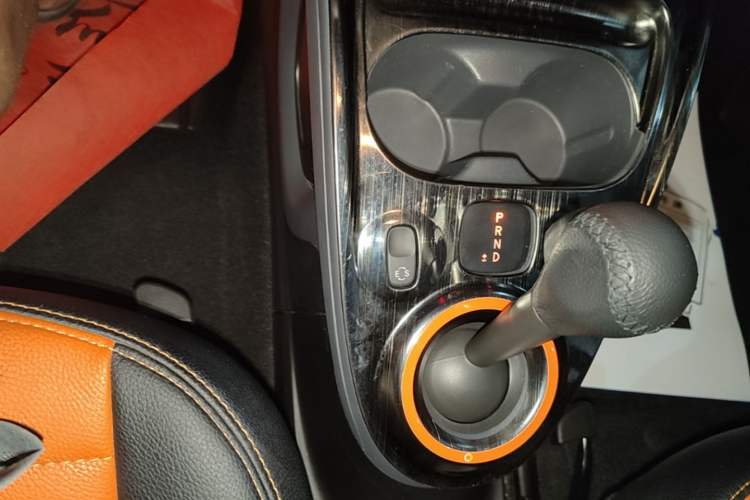 Used smart fortwo 2018 1.0L 52kW Hardtop Dynamic Version China V Gear Lever