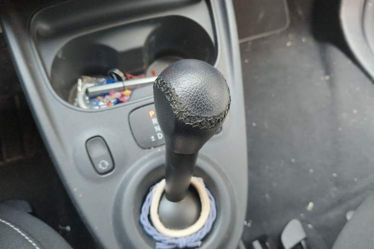 Used smart fortwo 2018 1.0L 52kW Hardtop Passion Edition China V Standard Gear Lever