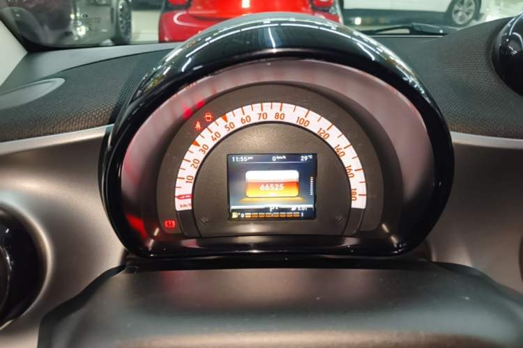 Used smart fortwo 2018 1.0L 52kW Hardtop Passion Edition China V Standard Instrument Cluster