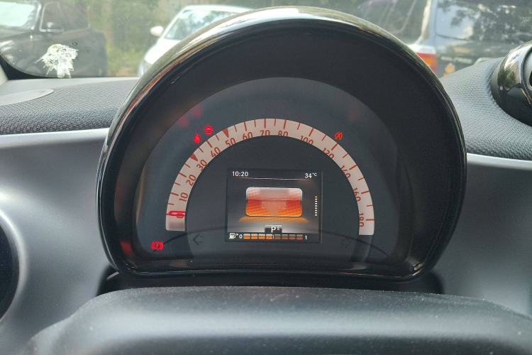 Used smart fortwo 2018 1.0L 52kW Hardtop Passion Edition China V Standard Instrument Cluster