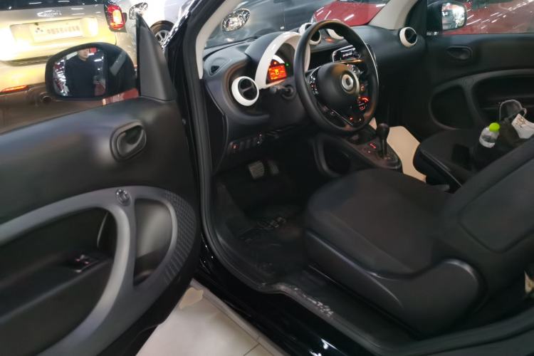 Used smart fortwo 2018 1.0L 52kW Hardtop Dynamic Version China V Left Front Seat