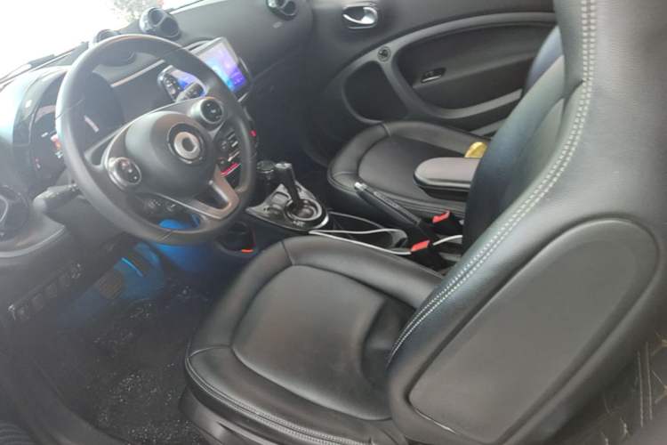 Used smart fortwo 2018 1.0L 52kW Hardtop Passion Edition China V Standard Left Front Seat