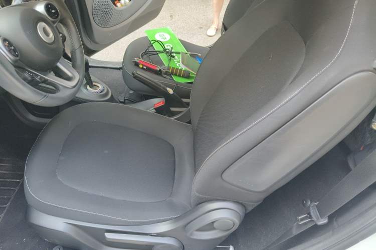 Used smart fortwo 2018 1.0L 52kW Hardtop Passion Edition China V Standard Left Front Seat